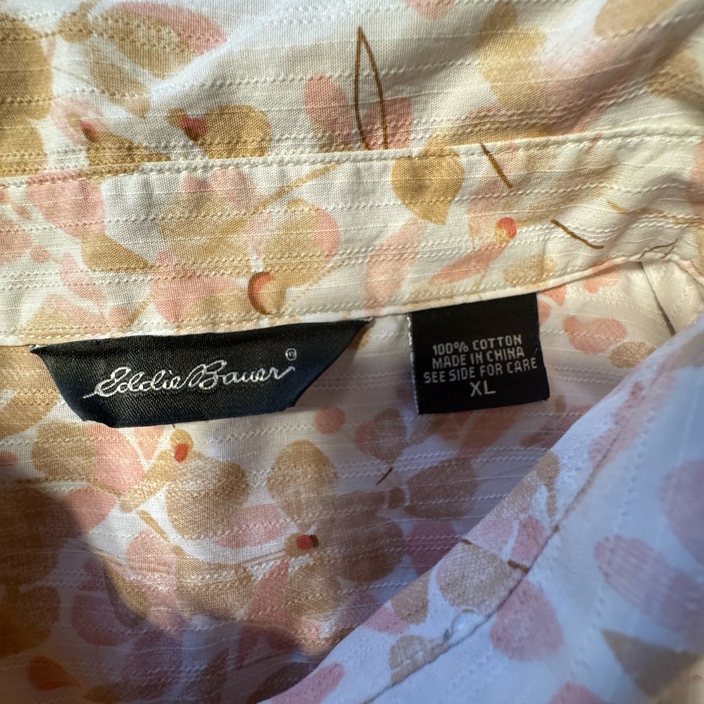 Eddie Bauer Women's Cream and Tan Button Down Shirt - Picture 4 of 6